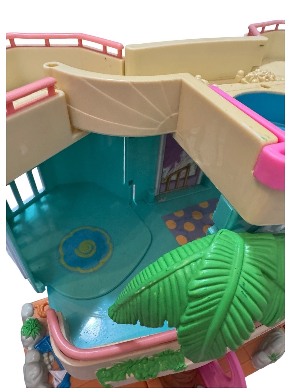 Vtg Fisher Price Sweet Streets Beach House Loving Family Fold & Carry 2000 - Picture 8 of 16